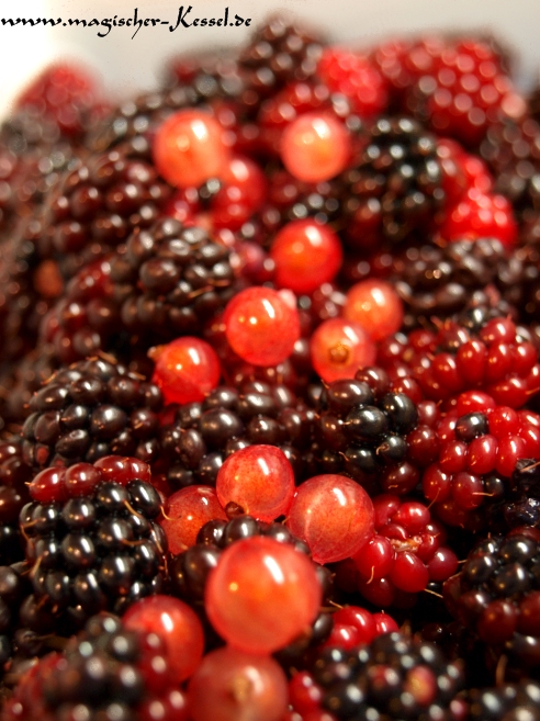 Blackberries for homemade liqueur